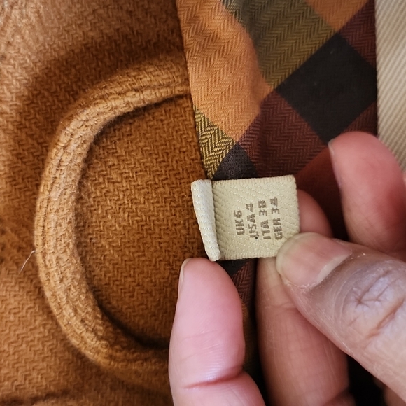 Coat - Picture 4 of 16